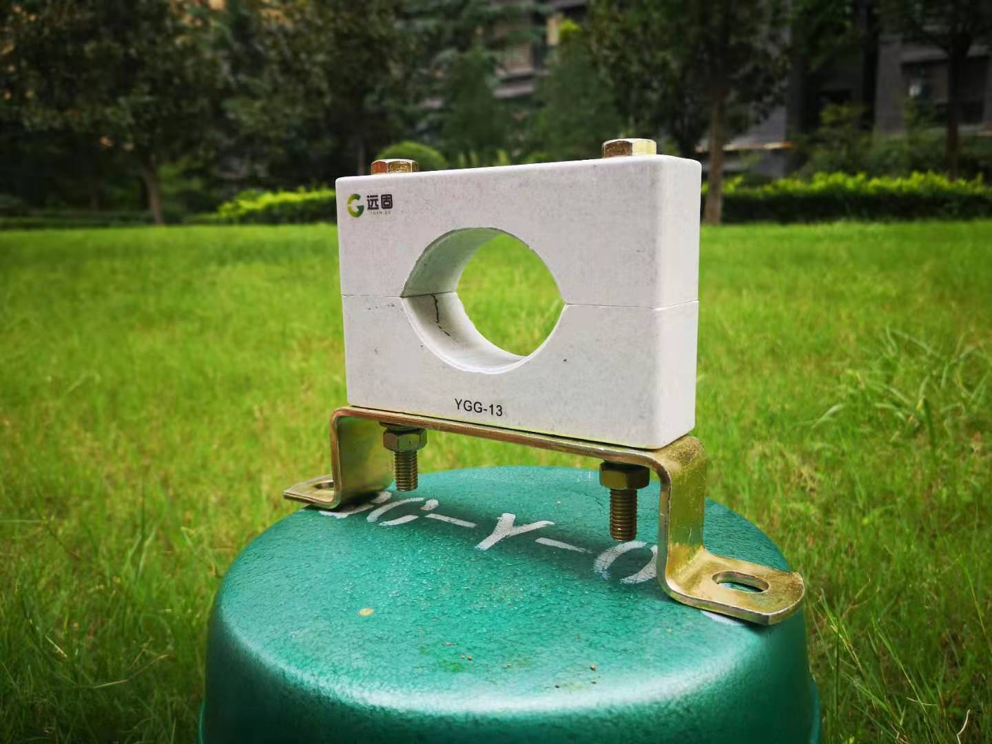 10kV高壓電纜固定夾型號,電纜夾具設(shè)計加工,遠(yuǎn)固品牌質(zhì)量好
